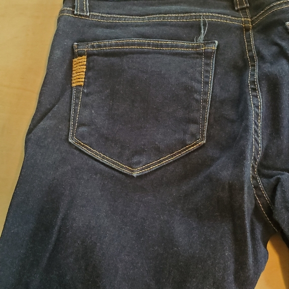 Paige women's Verdugo Ultra Skinny jeans, size 27 - Picture 6 of 7